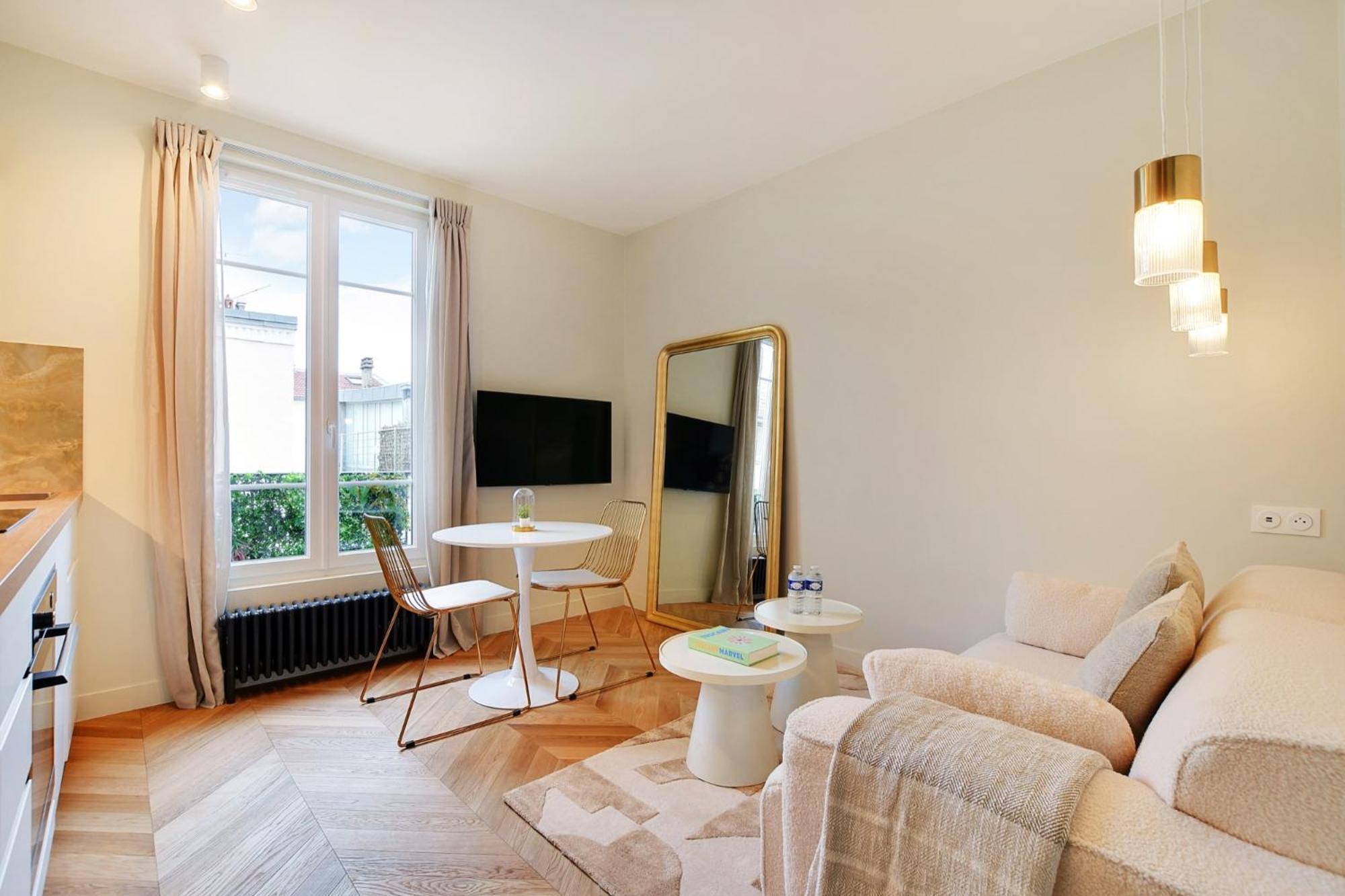 Suite Deluxe 1 By Les Maisons De Charloc Homes Boulogne-Billancourt Dış mekan fotoğraf